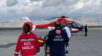 Cizre'de solunum yetmezliği olan çocuk ambulans helikopterle Diyarbakır'a sevk edildi