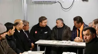 Erzincan Valisi Hamza Aydoğdu, şehit Piyade Sözleşmeli Er Salih Ay'ın ailesini ziyaret etti