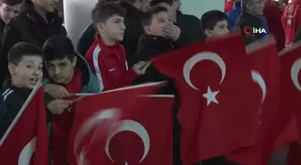 11. kez Avrupa şampiyonu olan milli güreşçi Taha Akgül'e Ankara'da coşkulu karşılama