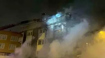 Ataşehir'de Metruk Apartmanın Dış Cephesi Yandı