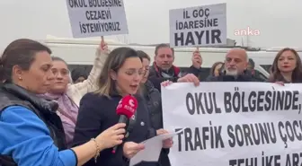 Bursa'da veliler, göçmenlerin okul yakınından taşınmasını istiyor