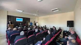 Sivas'ın Akıncılar ilçesinde muhtarlara tularemi hastalığıyla ilgili bilgi verildi