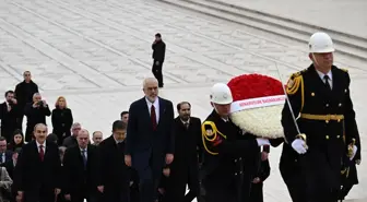 Arnavutluk Başbakanı Edi Rama, Anıtkabir'e ziyarette bulundu