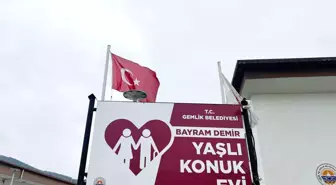 Gemlik Belediyesi Kurşunlu Yaşlı Konuk Evi'ne Bayram Demir İsmi Verildi