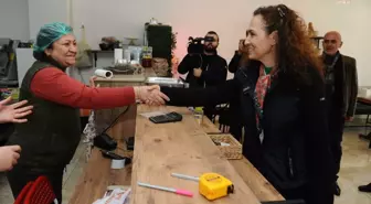 CHP Karşıyaka Belediye Başkan Adayı Yıldız İşçimenler Ünsal Mahalleleri Ziyaret Etti
