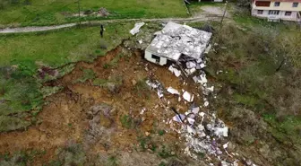 Düzce Cumayeri'nde meydana gelen heyelanın ardından sismik etüt çalışmaları devam ediyor
