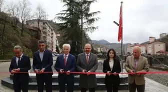 Giresun'un Yağlıdere ilçesinden ABD'ye göç eden ilk gurbetçiye anıt açıldı