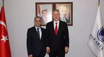 Serdivan Belediye Başkanı Yusuf Alemdar Akyazı'da esnaf ve vatandaşları ziyaret etti