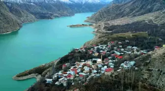 Erzurum'un Uzundere ilçesindeki Balıklı Köy, doğa ve tarih severlerin gözdesi haline geldi