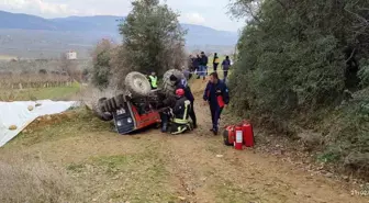Manisa'da Tarla Kazası: Yaşlı Adam Traktörün Altında Hayatını Kaybetti