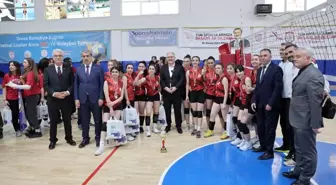 Sivas Belediyesi tarafından düzenlenen voleybol turnuvası sona erdi