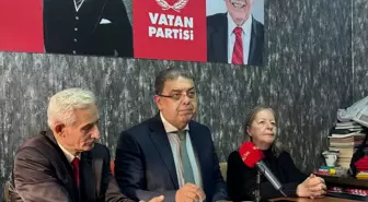 Vatan Partisi İstanbul Büyükşehir Belediye Başkan Adayı İbrahim Okan Özkan, CHP ile DEM Parti'nin işbirliği yaptığını söyledi