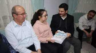 AK Parti Bolu Belediye Başkan Adayı Muhammed Emin Demirkol, Gazipaşa Ortaokulu öğrencisi Rana Atay'ı ziyaret etti