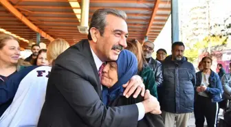 Çukurova Belediye Başkanı Kadın Ürünleri Pazarı'nı Ziyaret Etti