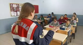 Edirne Jandarma Komutanlığı Öğrencilere Eğitim Verdi