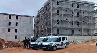 Gaziantep'te İnşaat İşçileri İskelenin Çökmesi Sonucu Yaralandı