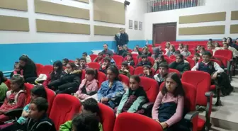 Erzurum'da Gençlik Merkezi ve Okullar Arasında Tiyatro İş Birliği