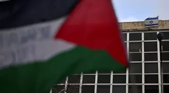 İsrail'in Gazze saldırıları Madrid'de protesto edildi
