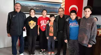 Kemer Belediyesi Sporculara Ulaşım Desteği Sağladı