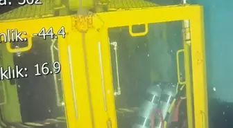 Batan gemi için aramalar devam ediyor: Görüş mesafesi sıfır, dalgıçlar elle arama yapıyor