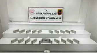 Hakkari'de yapılan operasyonda 10 kilo 154 gram eroin ile 2 kilo 768 gram morfin ele geçirildi