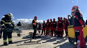 Burdur Belediyesi Arama Kurtarma Ekibi Tatbikat Gerçekleştirdi