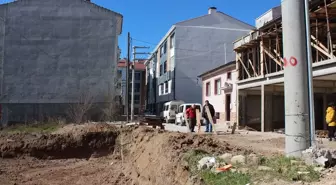 Eskişehir'de açılan çukur tehlike saçıyor
