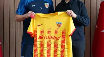 Kayserispor Taraftarı Şerafettin Umut Kuzuluk, Miguel Cardoso İle Buluştu