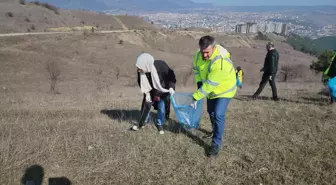 AK Parti Karabük Belediye Başkan Adayı Özkan Çetinkaya ve Partililer Çevre Temizliği Etkinliğine Katıldı