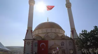 Ankara'nın Çubuk ilçesinde yeni bir cami ibadete açıldı