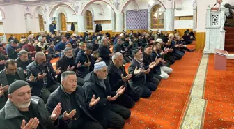 Kulu'da Berat Kandili'nde Camiler Doldu