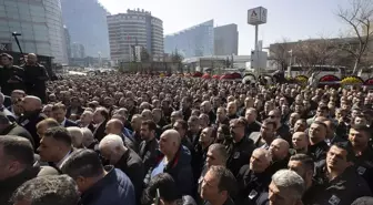 TÜRK-İŞ Genel Başkan Yardımcısı Pevrul Kavlak İçin Cenaze Töreni Düzenlendi