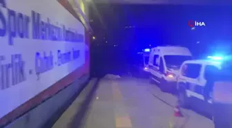 Ankara'da otomobil kaldırımdaki yayalara çarptı: 2 ölü
