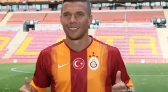 Lukas Podolski dönerci oldu, servetine servet kattı