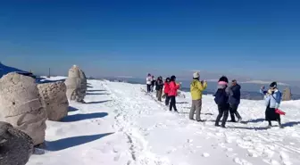 Nemrut Dağı Kış Aylarında da Turistleri Ağırlıyor