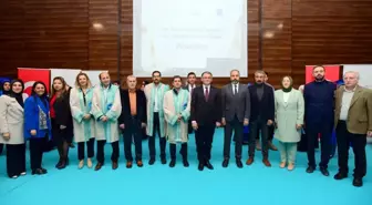Van'da Aile Akademisi ve Anne Üniversitesi mezuniyet töreni düzenlendi