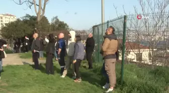 Cihangir'de ahşap binada yangın: Dumanlar kilometrelerce öteden görüldü