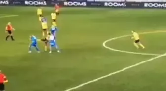 Kıbrıs Kupası Çeyrek Finalinde Irkçı Hakaretlere Maruz Kalan Futbolcu Yumruk Attı