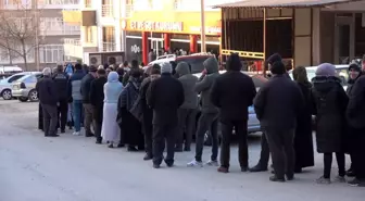 Yozgat'ta Ramazan öncesi Et ve Süt Kurumu mağazasında uzun kuyruklar oluştu