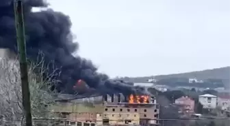 Beykoz Örnekköy'de 2 katlı fabrikada yangın çıktı, itfaiye ekipleri müdahale ediyor