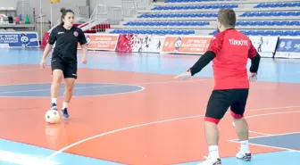 İşitme Engelliler A Milli Erkek ve Kadın Futsal Takımı Şampiyonluk İstiyor