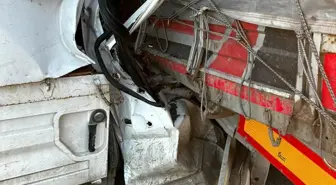 Erzurum'da Tır ve Kamyonet Çarpıştı: 1 Ölü, 1 Ağır Yaralı