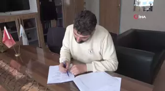 Müdür, 12 üniversite bitirerek hedefini Guinness Rekorlar Kitabı'na girmek olarak belirledi