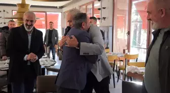AK Parti Bilecik Belediye Başkan Adayı Mustafa Yaman, Sosyal Yardımlaşma Derneği'ni ziyaret etti