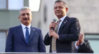 CHP Genel Başkanı Özgür Özel, Bursa'da adaylarını tanıttı