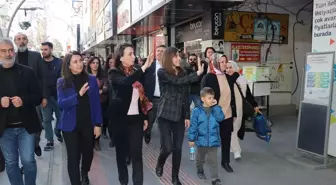 DEM Parti Eş Genel Başkanı Tulay Hatımoğulları Oruç, Batman'da Esnaf Ziyaretinde Bulundu