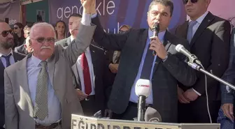 Demokrat Parti Genel Başkanı Gültekin Uysal, yerel seçimler için çalışıyor