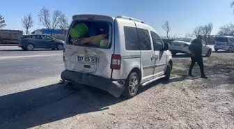 Konya'da Otomobil ile Hafif Ticari Araç Çarpıştı: 2 Kişi Hayatını Kaybetti