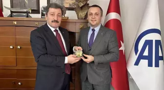 Samsun Valisi Orhan Tavlı, AA Samsun Bölge Müdürü Halil Demir'i ziyaret etti