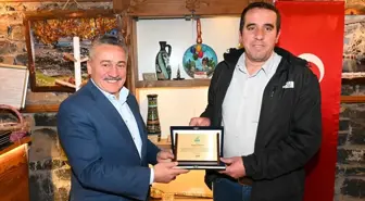 Seydişehir Belediye Başkanı Mehmet Tutal, muhtarlarla veda yemeğinde bir araya geldi